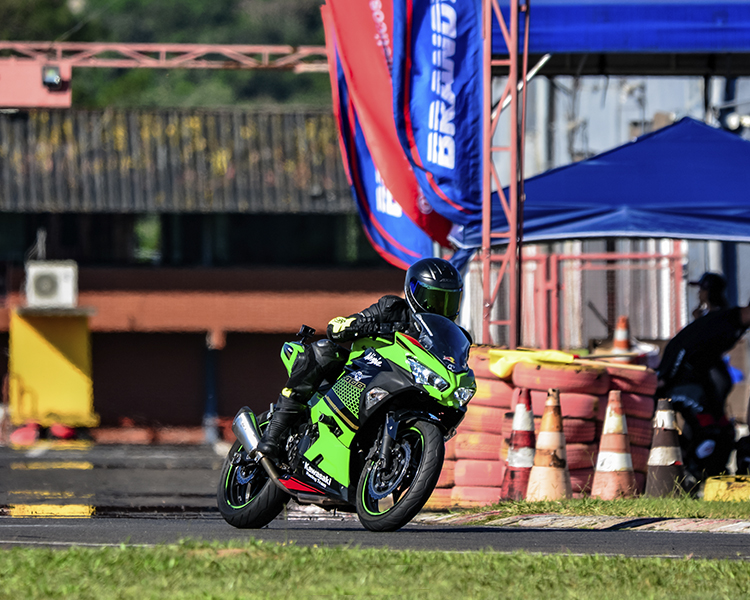 Kartódromo Arena Itu recebeu curso de pilotagem para Motociclistas!