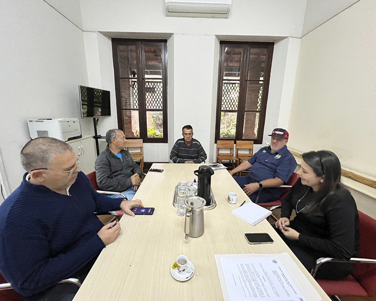 Reunião em Piracicaba discute criação de pista de Motocross e espaço para modalidades Off-Road.