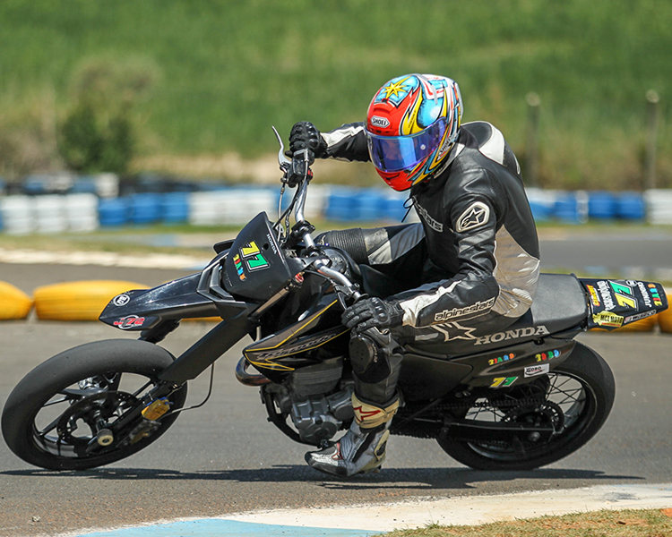 Eric Granado enfrenta chuva na primeira corrida do Mundial de Superbike  2023