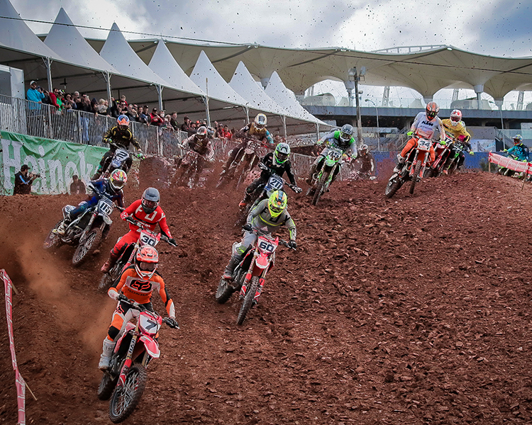 4ª etapa do Brasileiro de Motocross se despede de Interlagos com disputas emocionantes