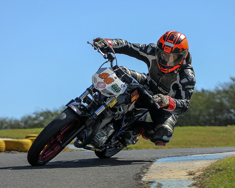 Roberney Favoretto Filho o “Bena” mais um campeão da King Motorcycle, piloto de Araraquara que acelera muito forte!